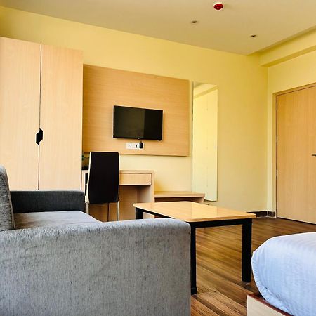 Golden Square - Kolkata Airport Hotel Ngoại thất bức ảnh