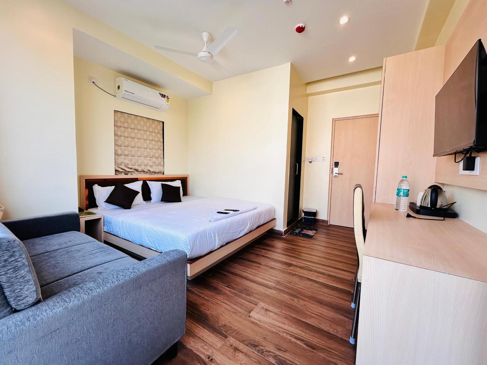 Golden Square - Kolkata Airport Hotel Ngoại thất bức ảnh
